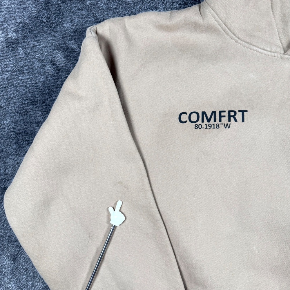 Comfrt Hoodie XL Tan Beige Fleece Pullover Minimalist Logo Mens - Picture 2 of 8